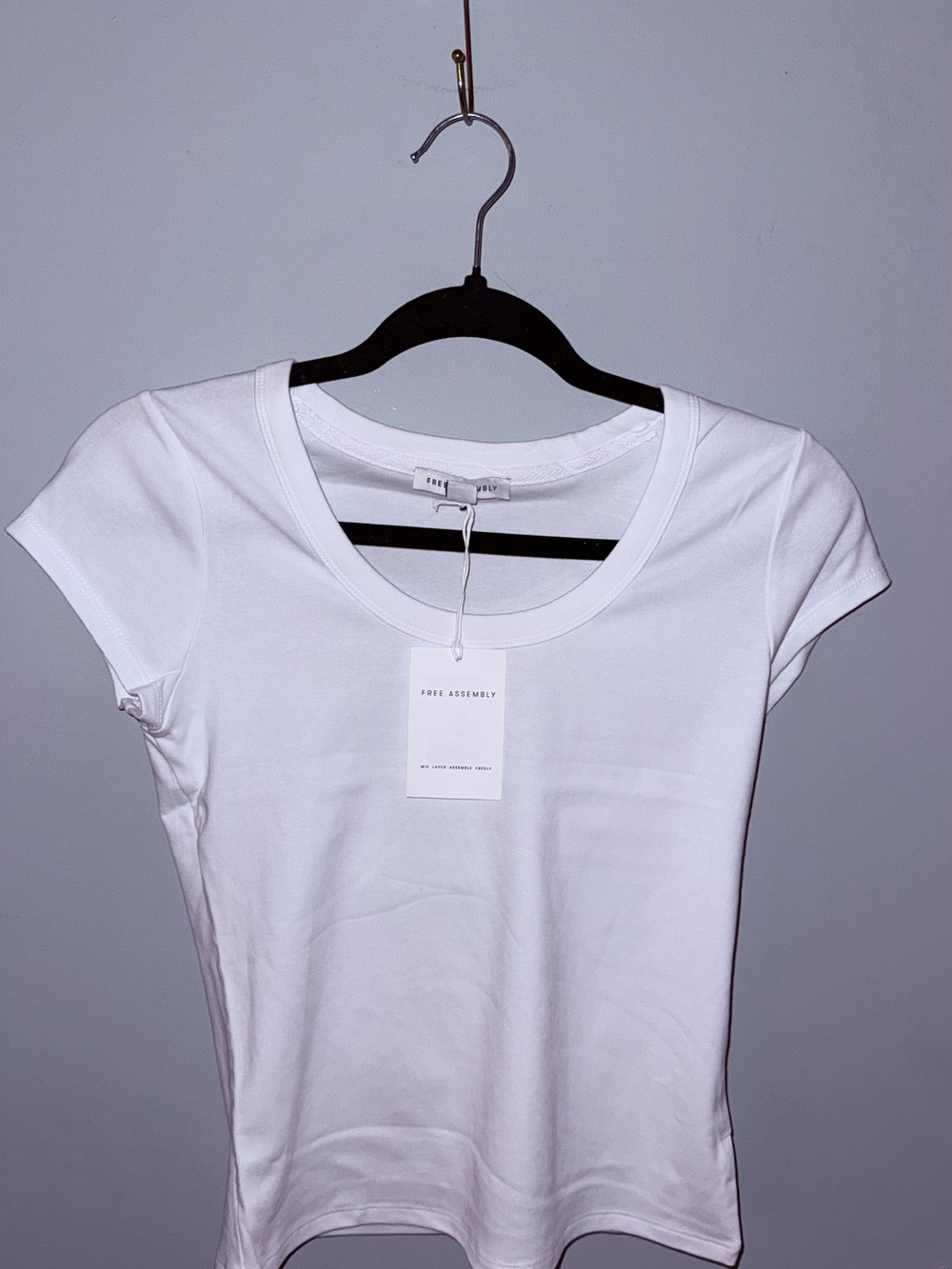 Free Assembly Women’s White Scoop Neck Short Sleeve Tee